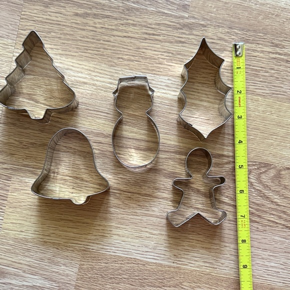 Festive Cookie Cutters Metal (& one plastic) - Picture 4 of 16